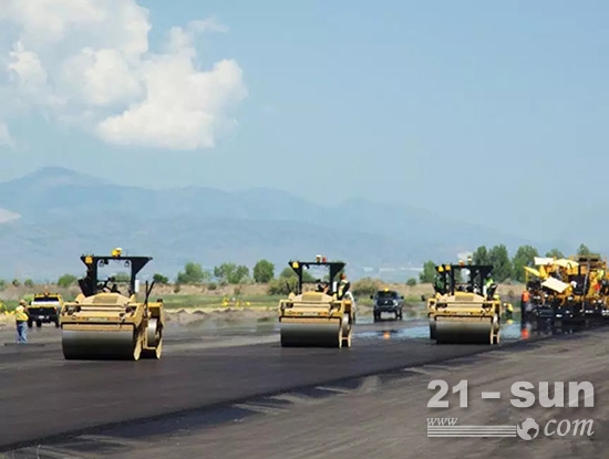 美國有超過260萬英裏的鋪路道路，其中超過94%是瀝青路面